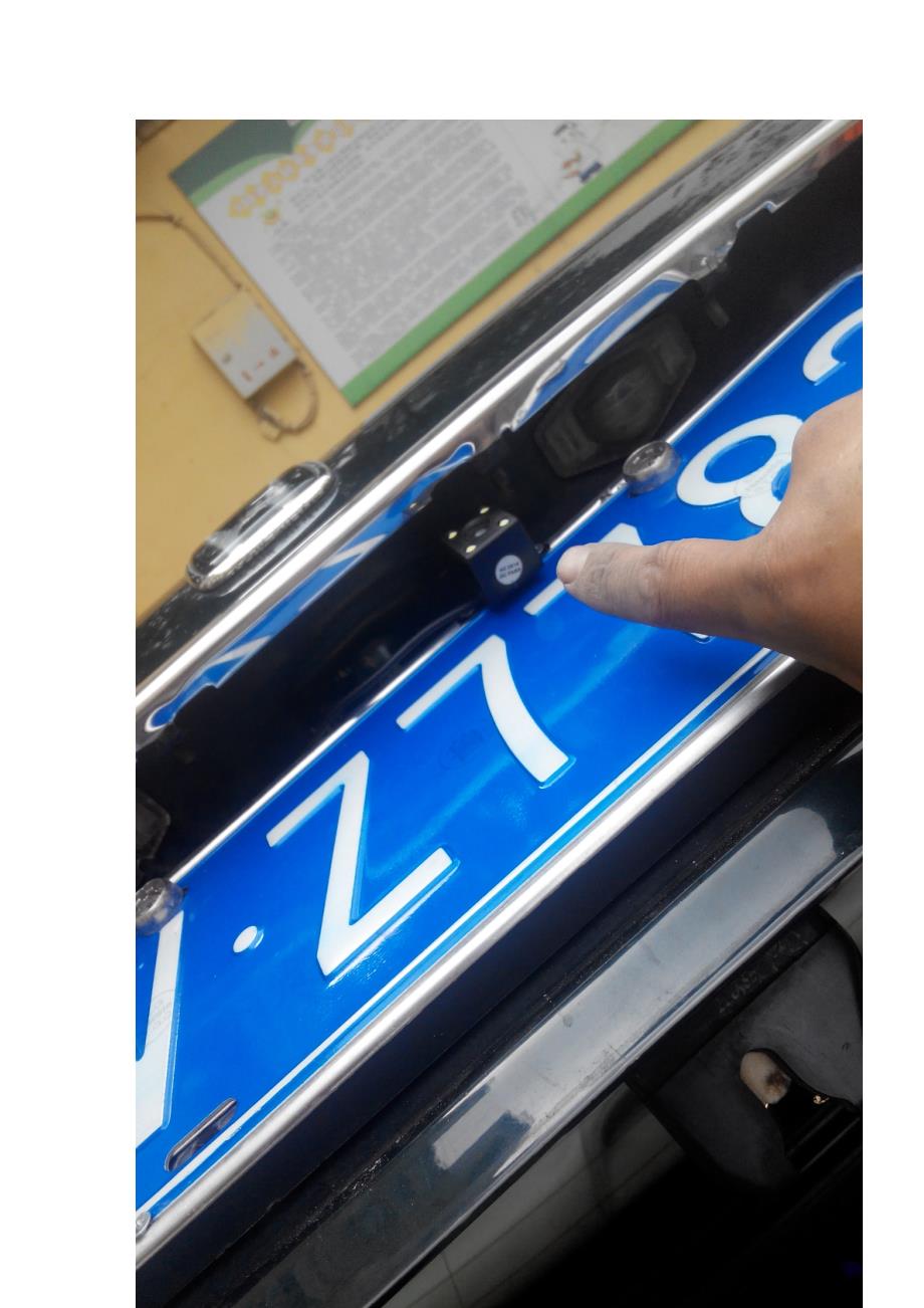 本田雅阁安装倒车影像行车记录仪方法步骤详解_第1页